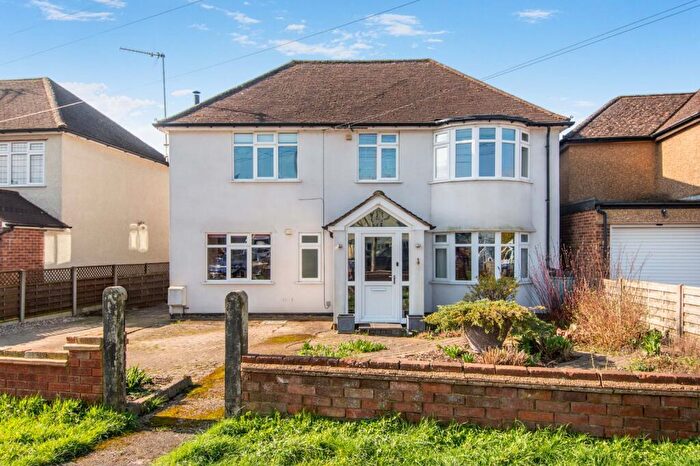 4 Bedroom House For Sale In Bullens Green Lane, Colney Heath, St. Albans, Hertfordshire, AL4