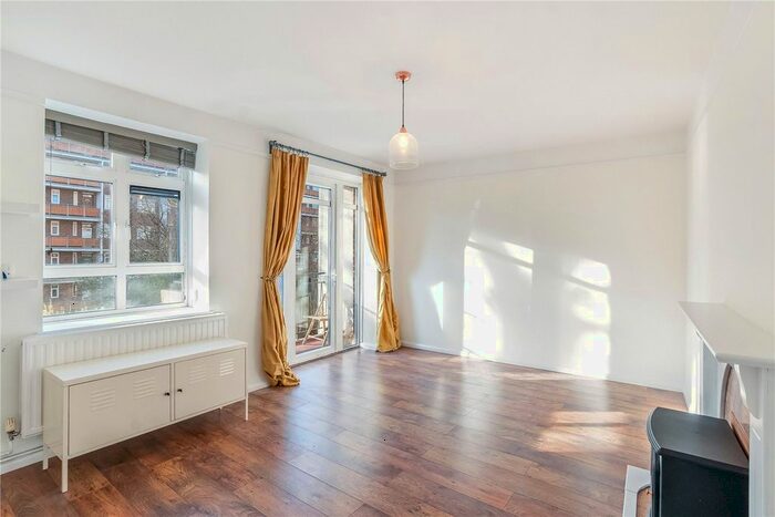 2 Bedroom Flat To Rent In Lordship Lane, East Dulwich, London, SE22