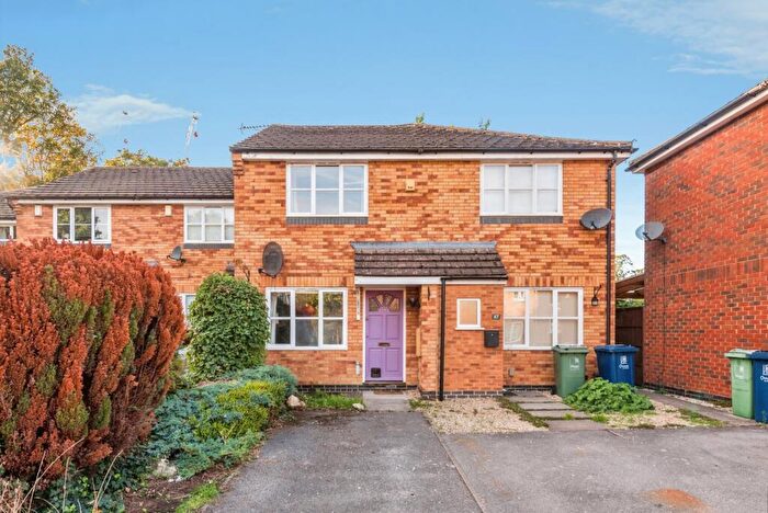 2 Bedroom Terraced House To Rent In Lakefield Road, Oxford, Oxfordshire, OX4