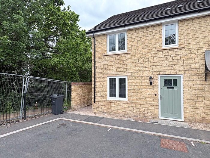 3 Bedroom End Of Terrace House To Rent In Haystack Avenue, Chippenham, SN14