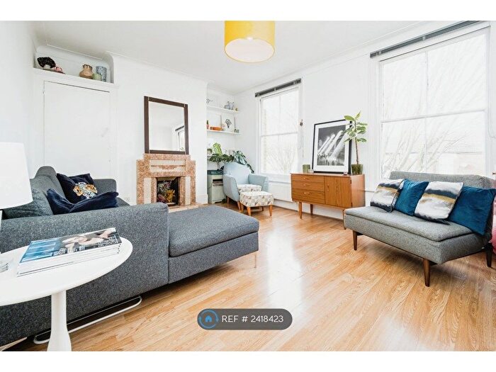 2 Bedroom Flat To Rent In Chestnut Avenue, London, E7