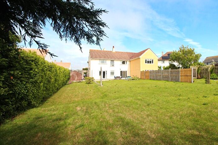 4 Bedroom Semi-Detached House For Sale In Grenville Road, Padstow, Cornwall, PL28