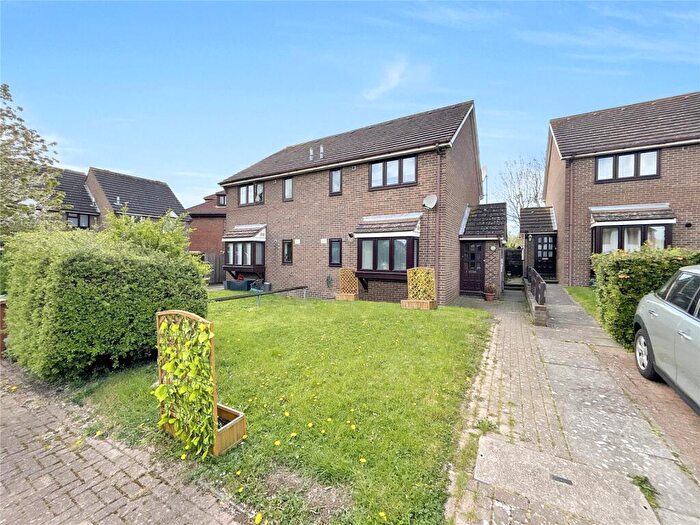 1 Bedroom End Of Terrace House For Sale In Warne Place, Westerham Drive, Sidcup, DA15