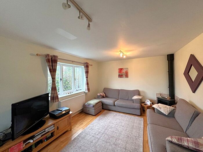 3 Bedroom End Of Terrace House For Sale In Albion Road, Marden, Tonbridge, TN12