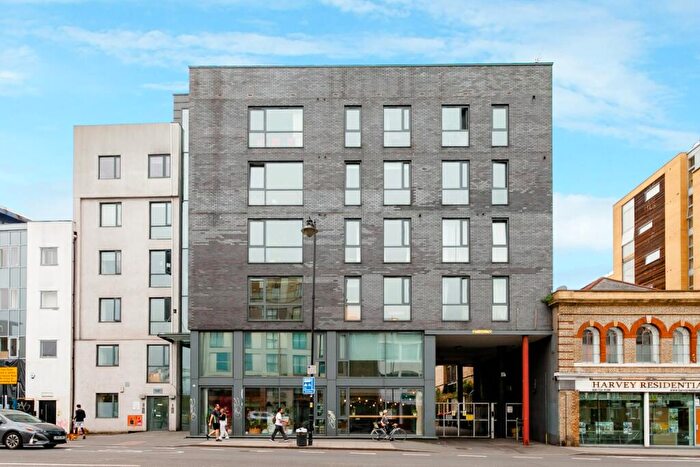 1 Bedroom Apartment For Sale In Baltic Place, Haggerston, London, N1