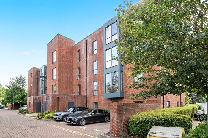2 Bedroom Flat For Sale In Fowler Way, Blenheim House, UB10