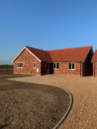 3 Bedroom Bungalow To Rent In New Road, Whissonsett, Fakenham, NR20