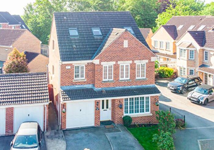4 Bedroom Detached House To Rent In Lilac Court, Leeds, LS14