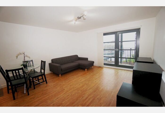 1 Bedroom Apartment To Rent In Commercial Road, London, E14