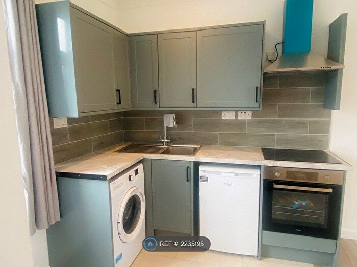 1 Bedroom Flat To Rent In Queens Road, Brighton, BN1
