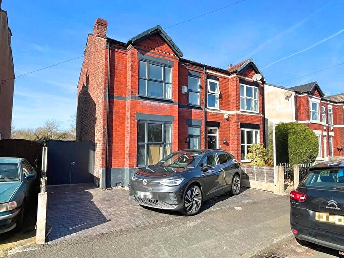 4 Bedroom Semi-Detached House For Sale In Carlton Road, Sale, M33