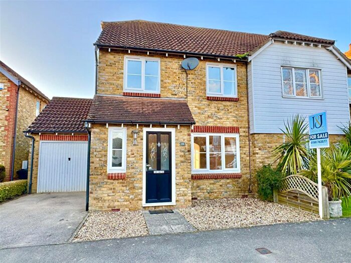 3 Bedroom Semi-Detached House For Sale In William Judge Close, Tenterden, TN30