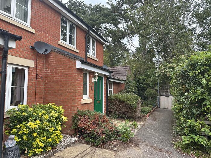 3 Bedroom Terraced House To Rent In Wood End Close, Sharnbrook, MK44
