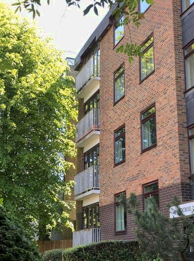 2 Bedroom Flat To Rent In Knightswood Court, Avenue Road, London, N6