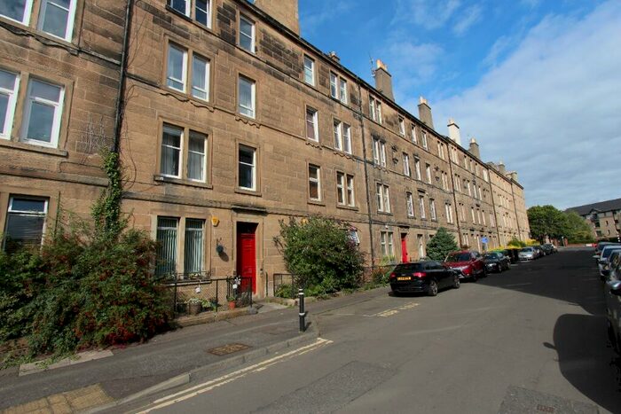 5 Bedroom Flat To Rent In Roseburn Place, Roseburn, Edinburgh, EH12