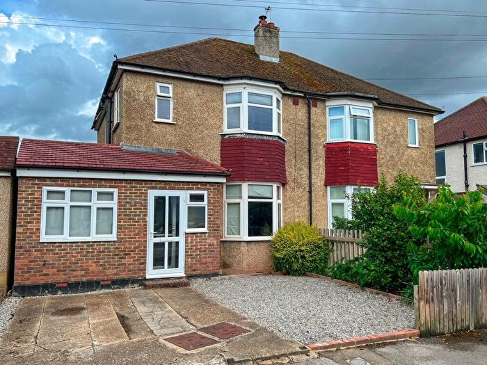 4 Bedroom Semi Detached House For Sale In Rosemary Avenue, West Molesey, KT8