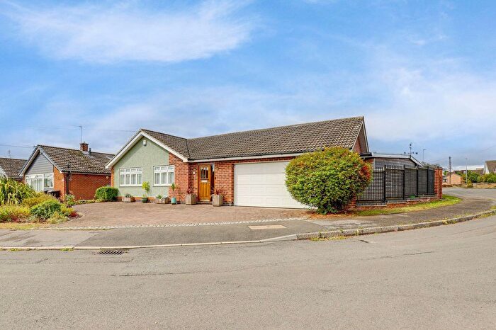 2 Bedroom Detached Bungalow For Sale In Gardenia Crescent, Nottingham, NG3
