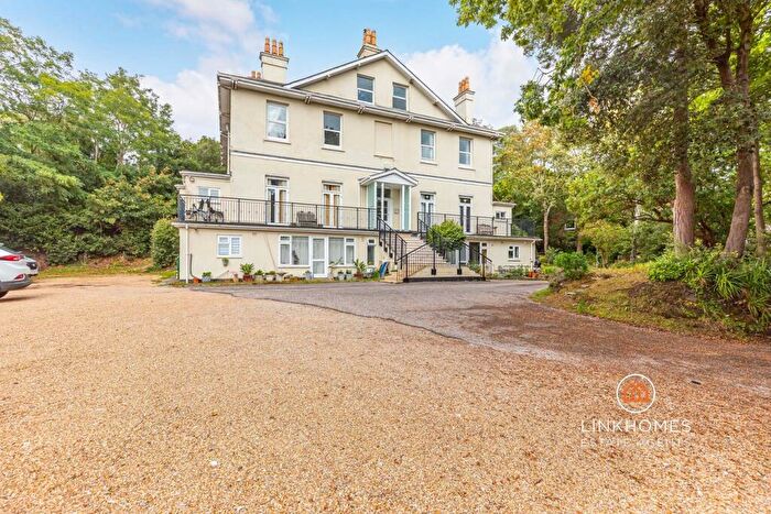 1 Bedroom Flat For Sale In Courtenay Road, Poole, BH14