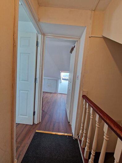 1 Bedroom Flat To Rent In Cann Hall Road, Leytonstone, E11
