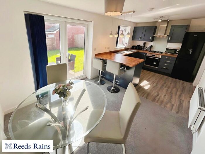 1 Bedroom Garage / Parking To Rent In Rosemary Hill, Newcastle, Staffordshire, ST5