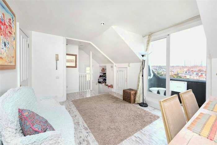 1 Bedroom Flat To Rent In St. Quintin Avenue, London, W10