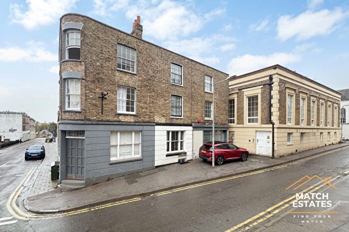 1 Bedroom Apartment For Sale In George Street, Ramsgate, Kent, CT11