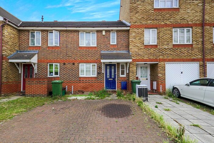 2 Bedroom Terraced House To Rent In Summerton Way, London, SE28