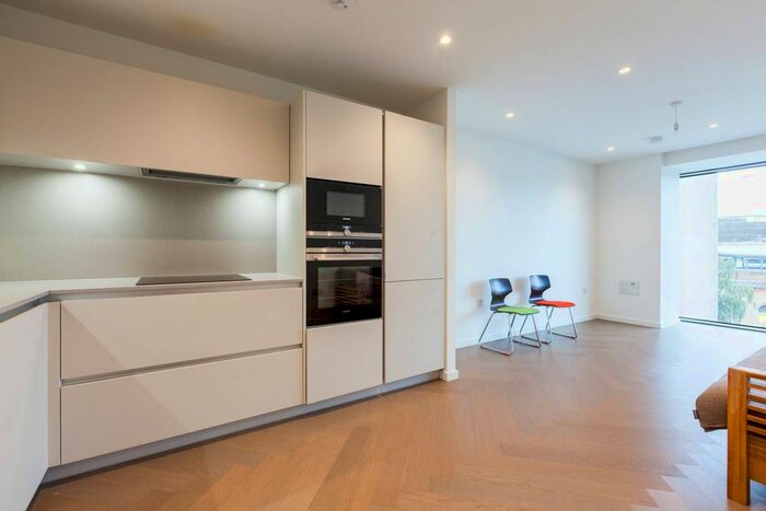 1 Bedroom Flat To Rent In Snowsfields, London Bridge, London, SE1