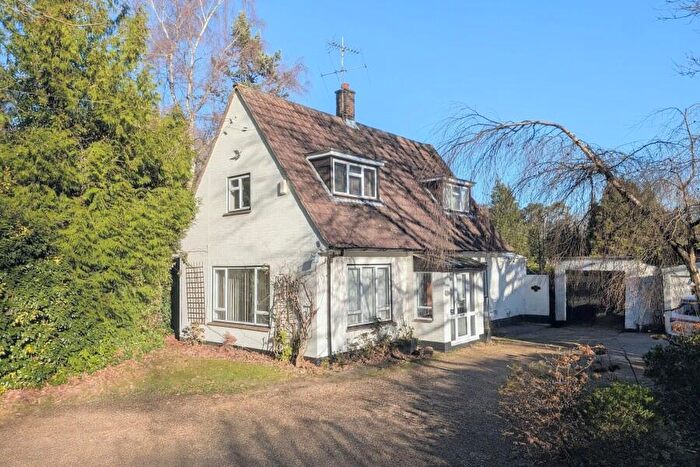 2 Bedroom Detached House To Rent In Hook Heath, Surrey, GU22