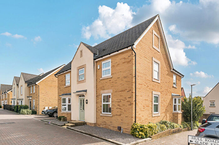 4 Bedroom Detached House For Sale In Slade Street, Swindon, Swindon, SN2
