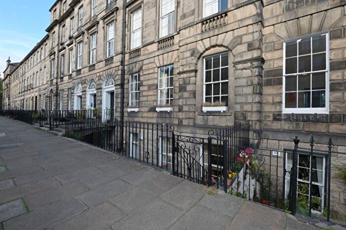 3 Bedroom Flat For Sale In A London Street, New Town, Edinburgh, EH3