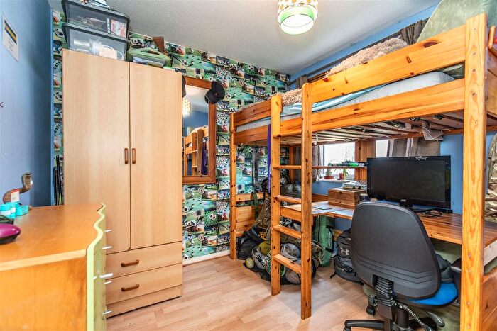 2 Bedroom Maisonette For Sale In Campbell Close, Uckfield, TN22