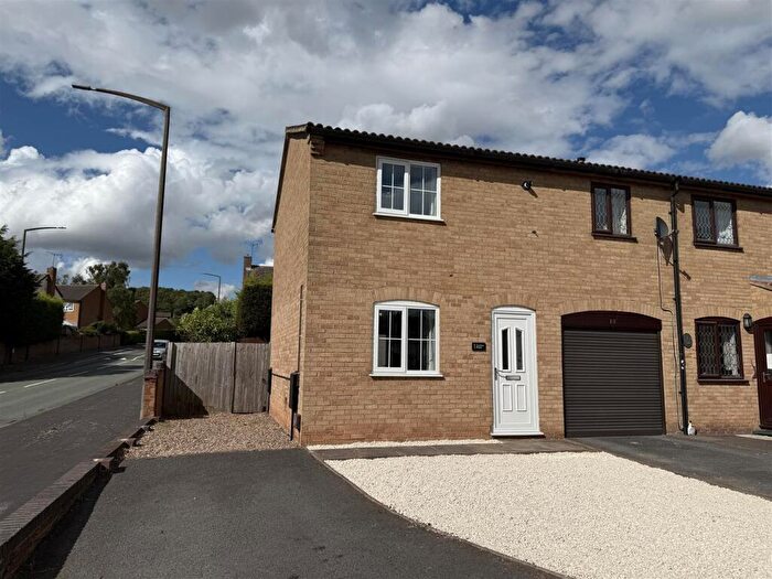 2 Bedroom End Of Terrace House For Sale In Grafton Road, Burton-On-Trent, DE15