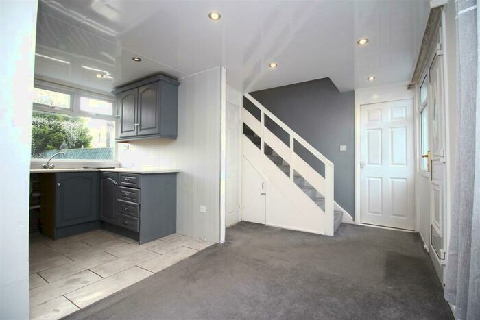 3 Bedroom End Of Terrace House To Rent In Chesters Avenue, Newcastle Upon Tyne, NE12