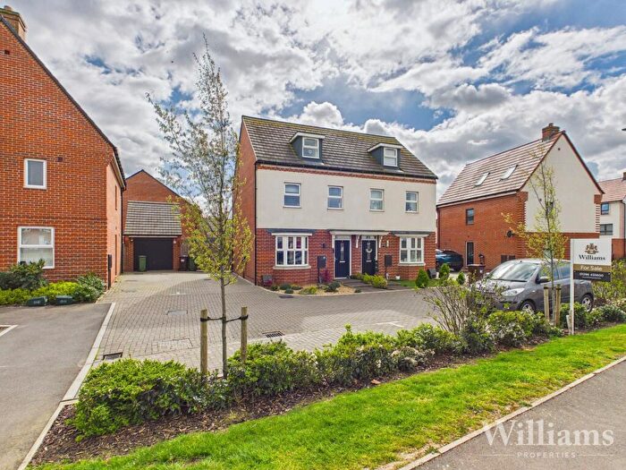 3 Bedroom Property For Sale In Leopold Way, Broughton, HP22