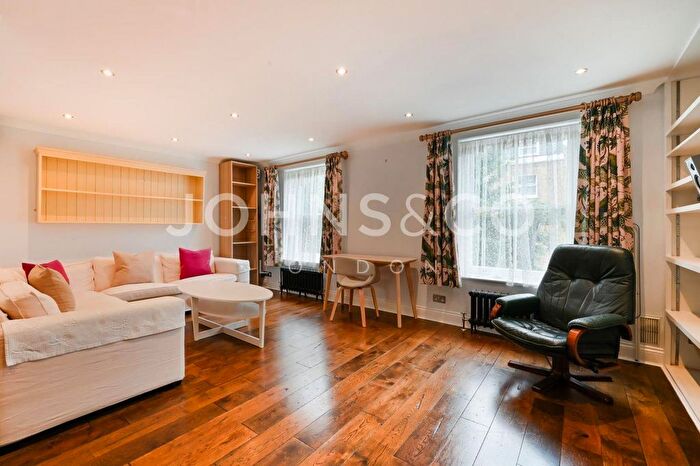 2 Bedroom Flat To Rent In Goodge Street, London, W1T