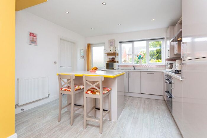 4 Bedroom Detached House For Sale In Linnet Avenue, Barton, PR3