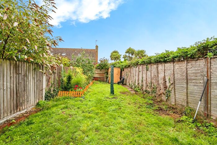 3 Bedroom Terraced House For Sale In High Street, Caister-On-Sea, Great Yarmouth, NR30