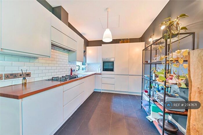 2 Bedroom Flat To Rent In High Road, London, N22