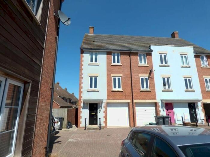 4 Bedroom End Of Terrace House To Rent In Topcliffe Street Kingsway, Quedgeley, Gloucester, GL2