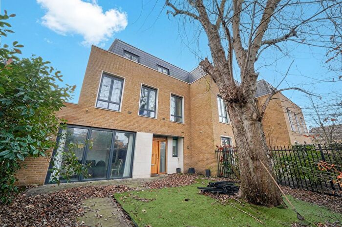 5 Bedroom Terraced House To Rent In Ashchurch Grove, Hammersmith, W12