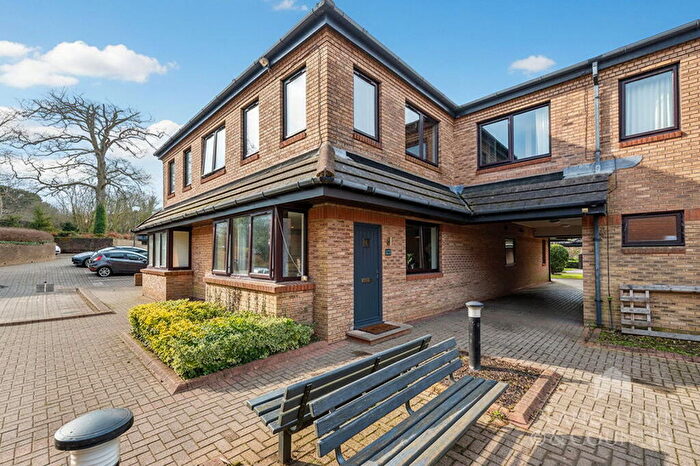 1 Bedroom Flat For Sale In Brooklands, Budshead Road, Crownhill, PL6