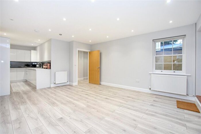 2 Bedroom Apartment To Rent In Tivoli Mansions, The Park, Cheltenham, GL50