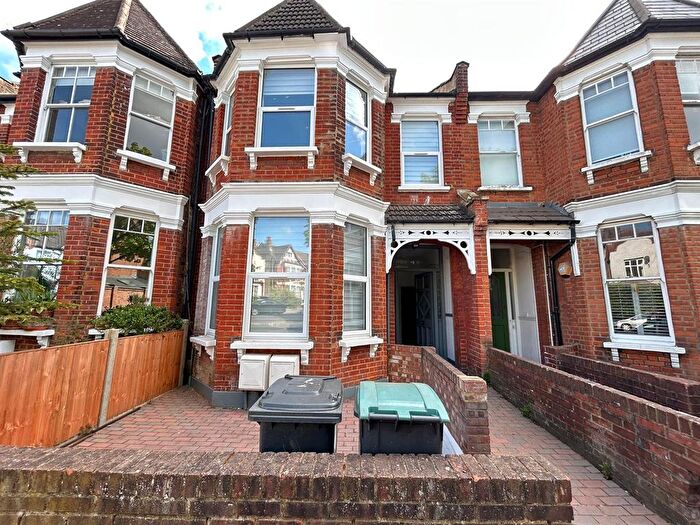 2 Bedroom Property To Rent In Coniston Road, London, N10