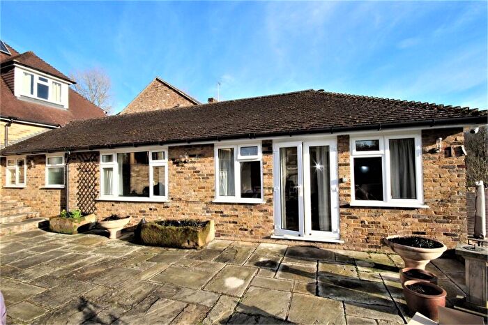 1 Bedroom Bungalow To Rent In Drovers Lane, Amersham, HP7