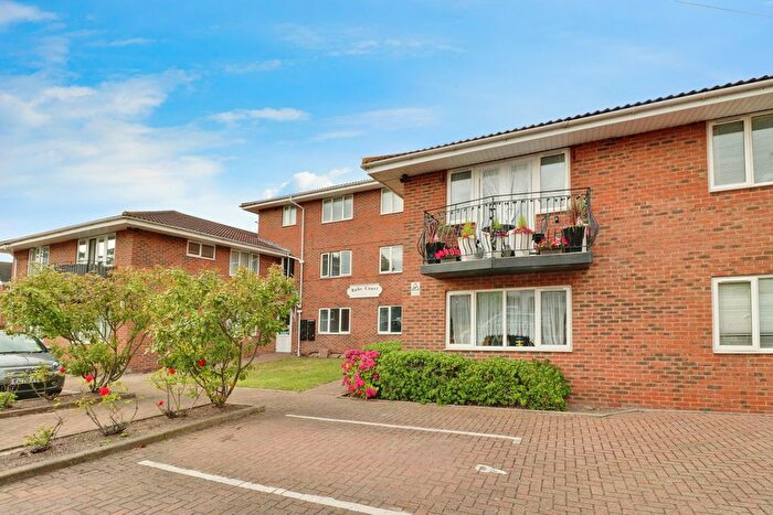 2 Bedroom Flat To Rent In Shirley Road, Leigh-On-Sea, SS9