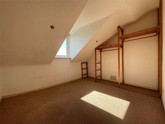 2 Bedroom Apartment For Sale In Wonford Road, Exeter, Devon, EX2