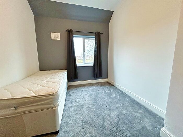 2 Bedroom Terraced House For Sale In Bondgate, Selby, YO8