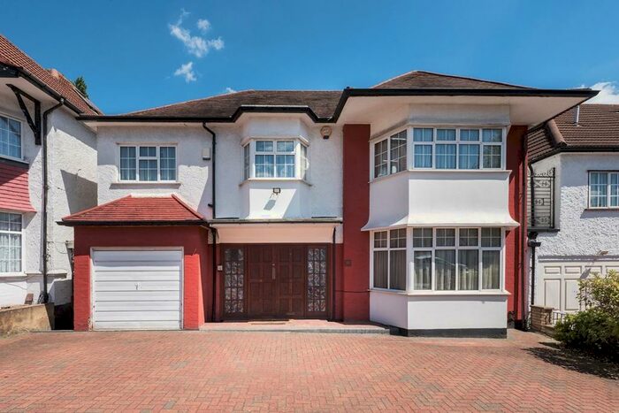 5 Bedroom Semi-Detached House To Rent In Allington Road, Hendon, NW4