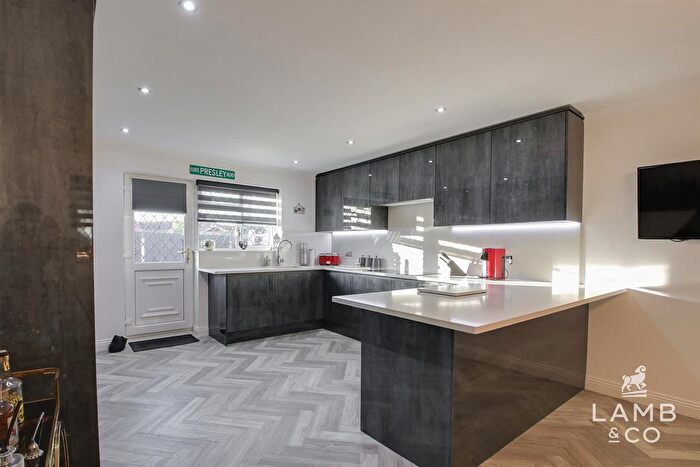 3 Bedroom Detached Bungalow For Sale In Burrsville Mews, Clacton On Sea, CO15